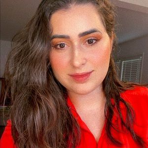 Meet your Posher, Ana